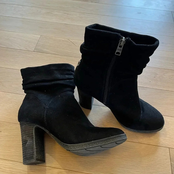Chelsee girl black heeled booties size 7 - Picture 2 of 9